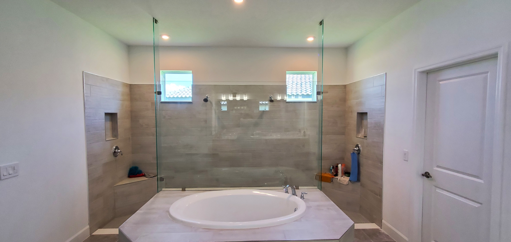 Bathroom Glass Shower Enclosures and Doors